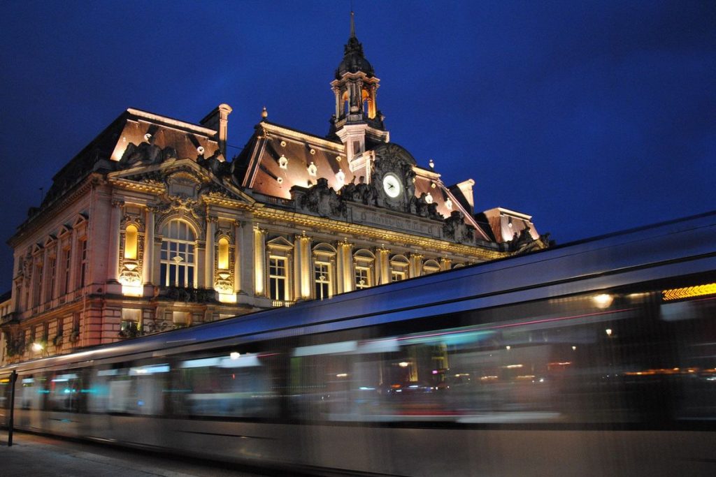 reseau-transport-commun-tours-tramway-fil-bleu