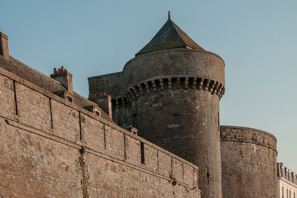 visiter remparts saint malo