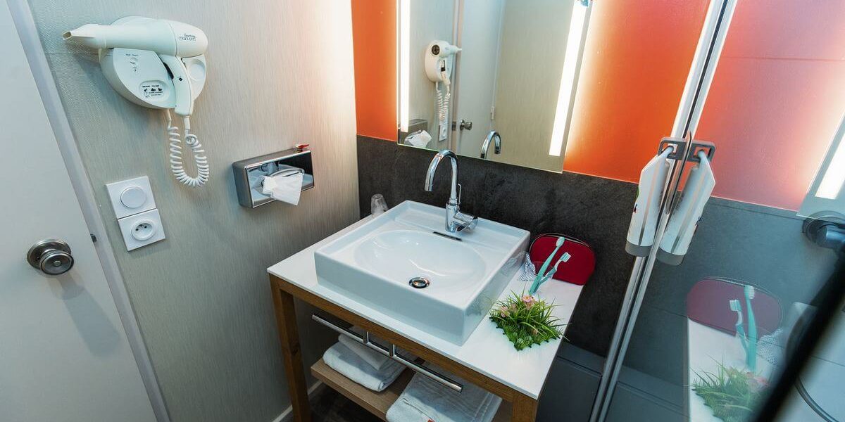 ibis-styles-tours-sud-salle-de-bain