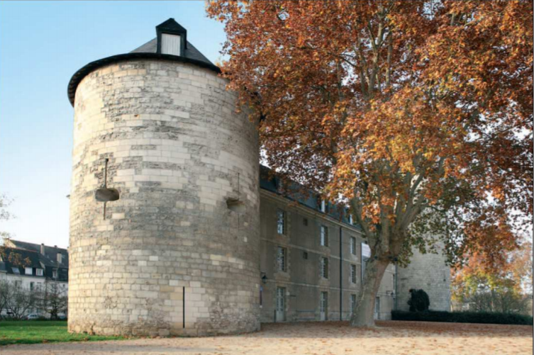 Visiter le château de Tours