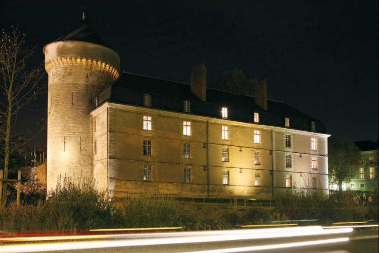 tours chateau stay