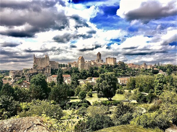 cité médiéval chauvigny près de Poitiers